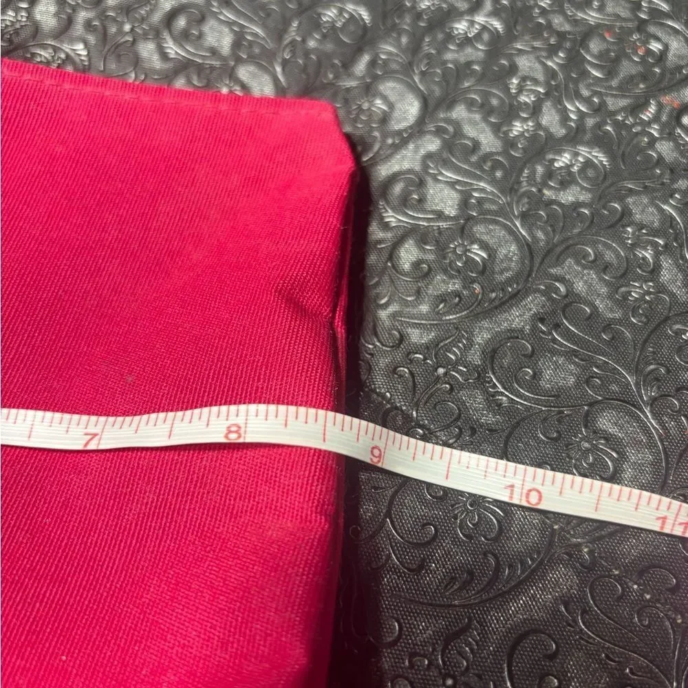 Classic Pink Women’s Zip Pouch Estée Lauder NWOT